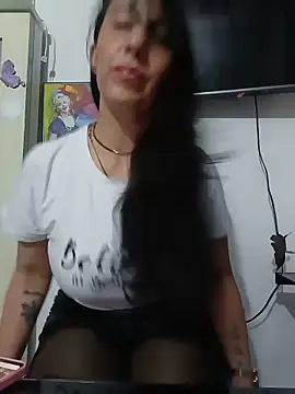 Snapshot of christine-x chatting on 06-06-26, 10:25 christine-x online show from 06-06-26, 10:25
