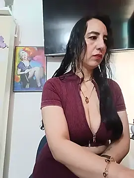 Snapshot of christine-x chatting on 06-10-26, 12:48 christine-x online show from 06-10-26, 12:48