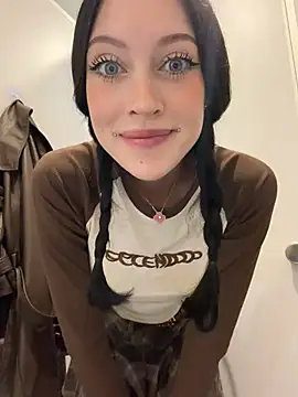 Snapshot of Melissa_crazy chatting on 05-04-26, 04:36 Melissa crazy online show from 05-04-26, 04:36