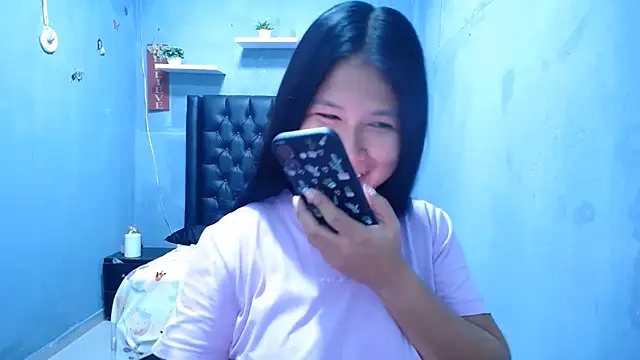 Letty Plugxo online show from 06-12-26, 03:33