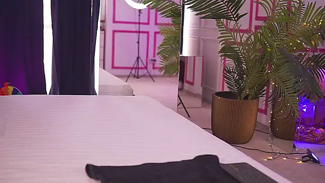 MissMooon online show from 03-04-25, 08:57