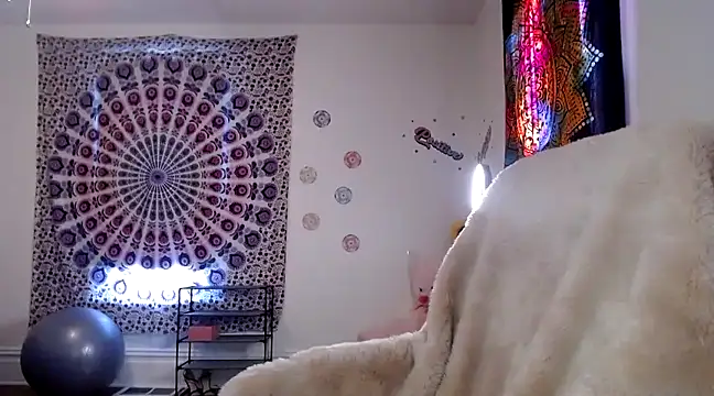 kellywildnnout online show from 12-03-24, 03:33