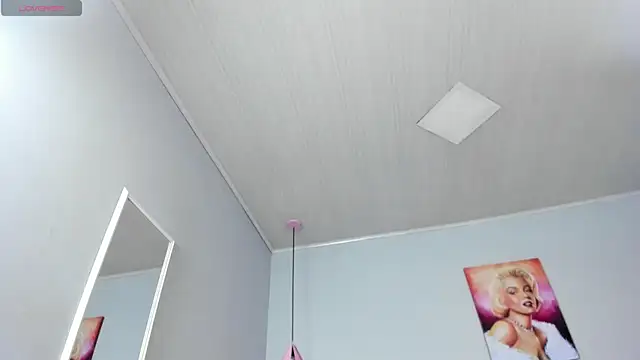 ScarletGV online show from 01-15-25, 04:25