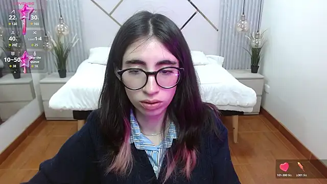 Snapshot of LenaRoses chatting on 11-13-25, 01:10 LenaRoses online show from 11-13-25, 01:10