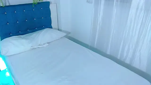 rachel moon  online show from 12-20-24, 10:22