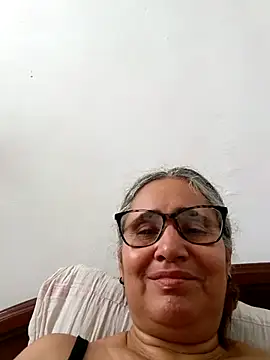  candi online show from 03-08-26, 04:00