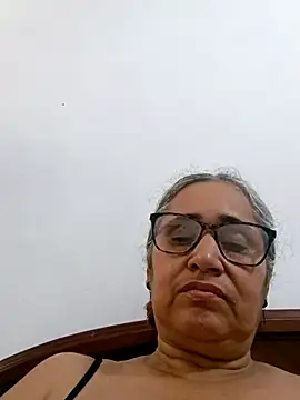  candi online show from 05-10-26, 01:38