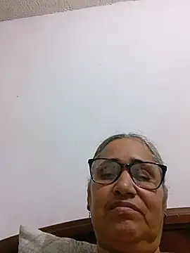  candi online show from 06-17-26, 04:37
