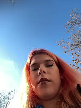 RiriRoseey online show from 12-18-24, 08:42