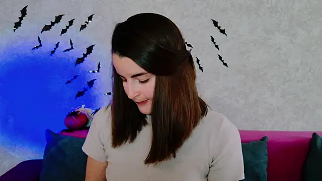 Miss Arwen online show from 10-20-25, 03:07