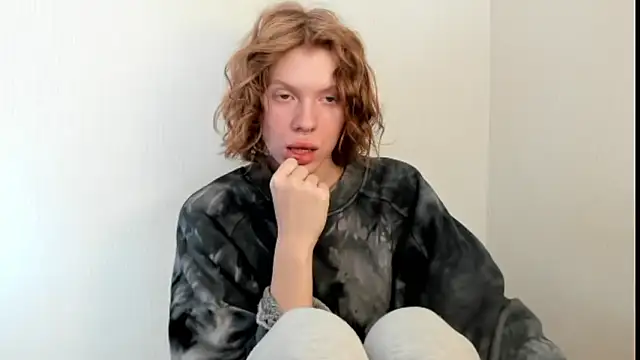 StellaDavis online show from 10-02-25, 09:05