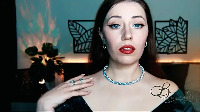 MissBeverlyMills online show from 01-09-25, 08:33