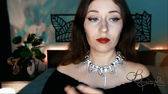 MissBeverlyMills online show from 01-11-25, 01:43