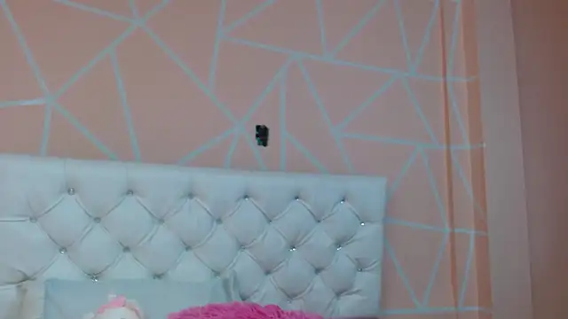 hantonella  online show from 10-01-25, 08:15