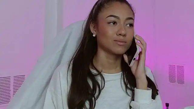 hantonella  online show from 11-21-25, 03:11