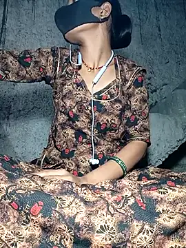 Anushka Ji online show from 12-22-25, 04:48