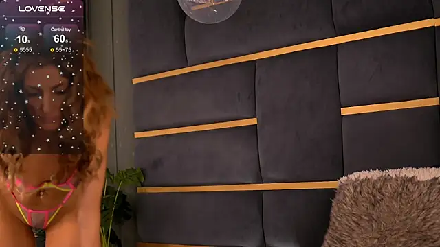 Snapshot of CynthiaWest chatting on 02-14-25, 03:54 CynthiaWest online show from 02-14-25, 03:54