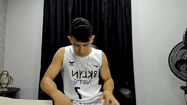 andrew rose  online show from 12-21-24, 03:09