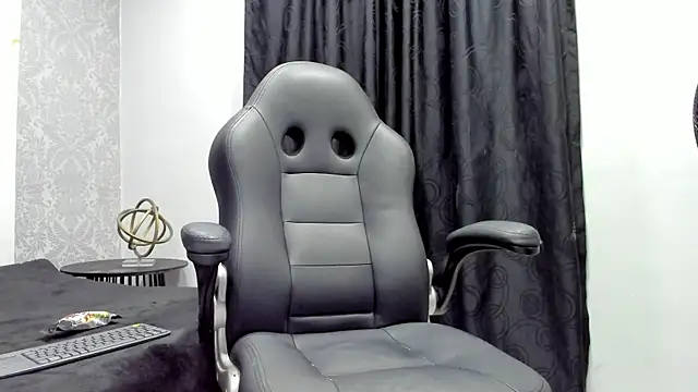 andrew rose  online show from 12-25-24, 06:52