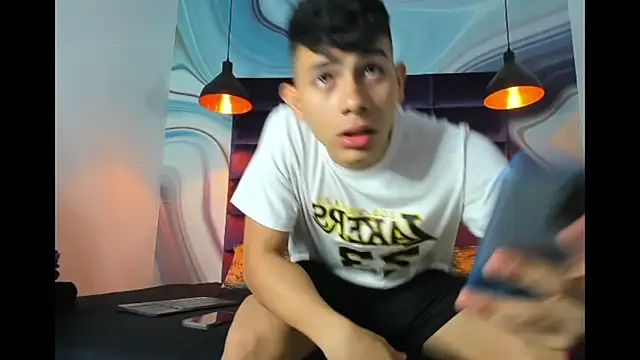 andrew rose  online show from 12-27-24, 03:20