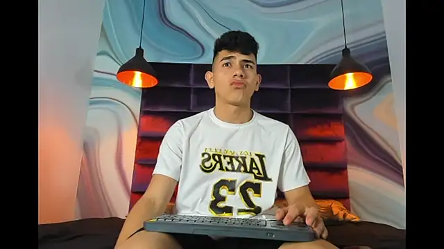 andrew rose  online show from 12-27-24, 06:24