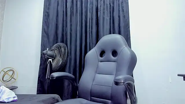 andrew rose  online show from 12-27-24, 05:26