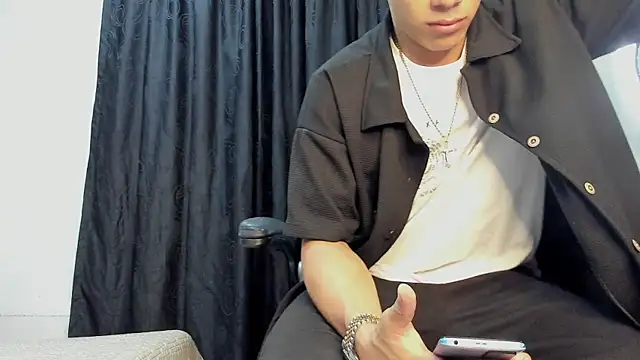 andrew rose  online show from 03-19-25, 03:41