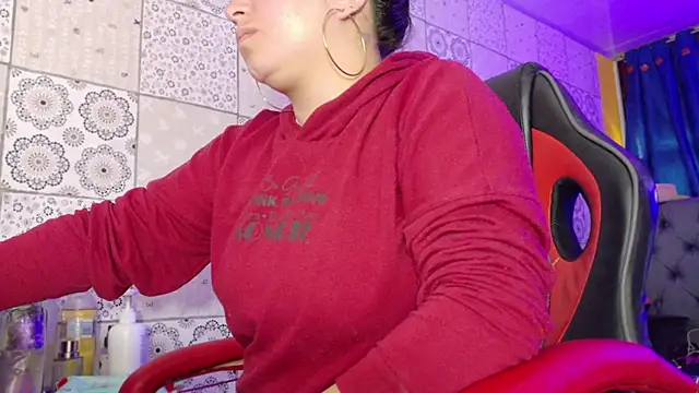 Lina23  online show from 10-15-25, 01:55