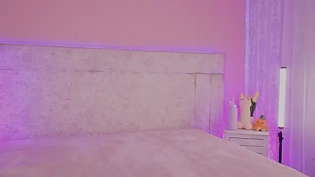 Snapshot of VeronicaMartiin chatting on 03-05-26, 07:10 VeronicaMartiin online show from 03-05-26, 07:10