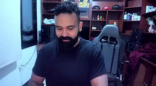 Snapshot of Drako_Argentii chatting on 12-15-24, 03:13 Drako Argentii online show from 12-15-24, 03:13