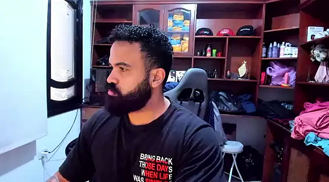 Snapshot of Drako_Argentii chatting on 12-29-24, 06:16 Drako Argentii online show from 12-29-24, 06:16