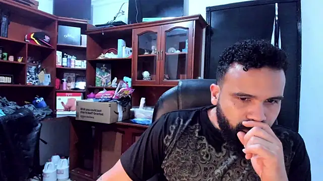 Snapshot of Drako_Argentii chatting on 03-11-25, 04:32 Drako Argentii online show from 03-11-25, 04:32