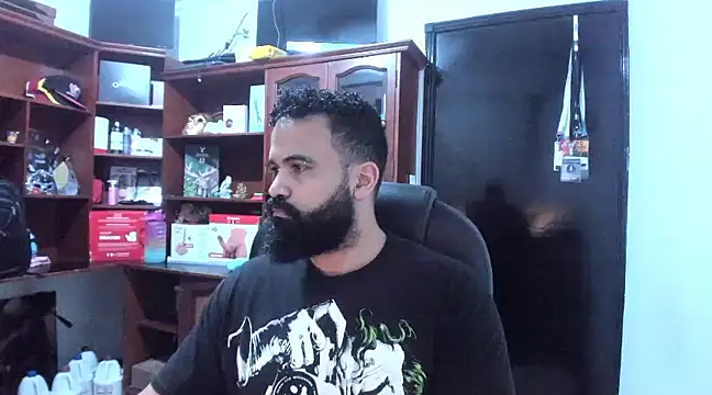 Snapshot of Drako_Argentii chatting on 03-15-25, 06:47 Drako Argentii online show from 03-15-25, 06:47