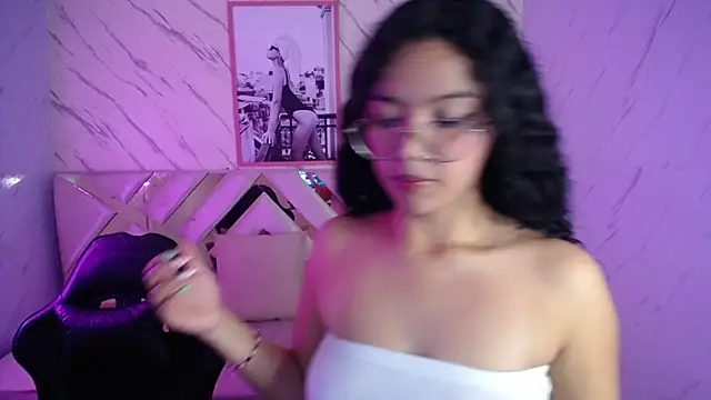 victoria castillo b online show from 03-21-25, 02:50