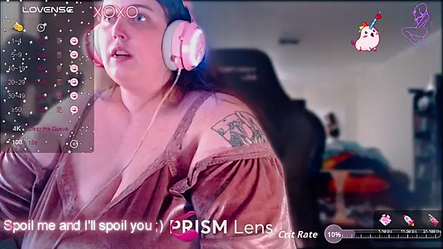 Snapshot of Thickchan chatting on 10-13-25, 03:17 Thickchan online show from 10-13-25, 03:17