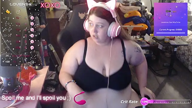 Snapshot of Thickchan chatting on 10-23-25, 03:44 Thickchan online show from 10-23-25, 03:44