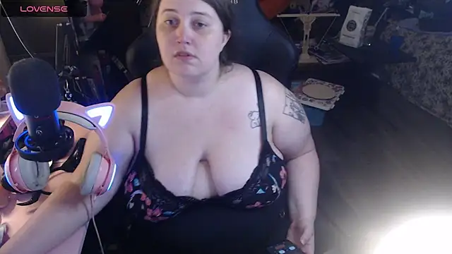 Snapshot of Thickchan chatting on 11-20-25, 09:36 Thickchan online show from 11-20-25, 09:36