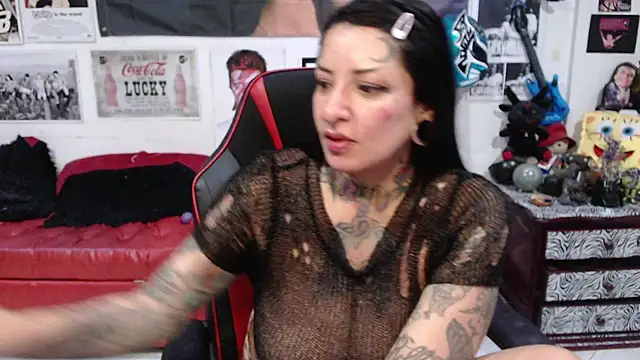 Snapshot of Rollyderolandia666 chatting on 01-08-25, 02:14 Rollyderolandia666 online show from 01-08-25, 02:14