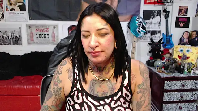 Snapshot of Rollyderolandia666 chatting on 02-13-25, 08:03 Rollyderolandia666 online show from 02-13-25, 08:03