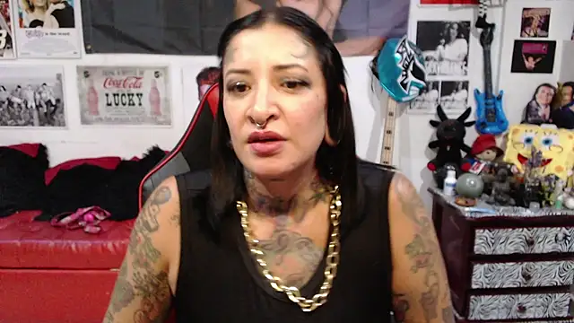 Snapshot of Rollyderolandia666 chatting on 03-13-25, 12:27 Rollyderolandia666 online show from 03-13-25, 12:27
