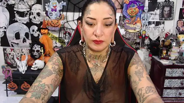 Snapshot of Rollyderolandia666 chatting on 10-17-25, 09:50 Rollyderolandia666 online show from 10-17-25, 09:50