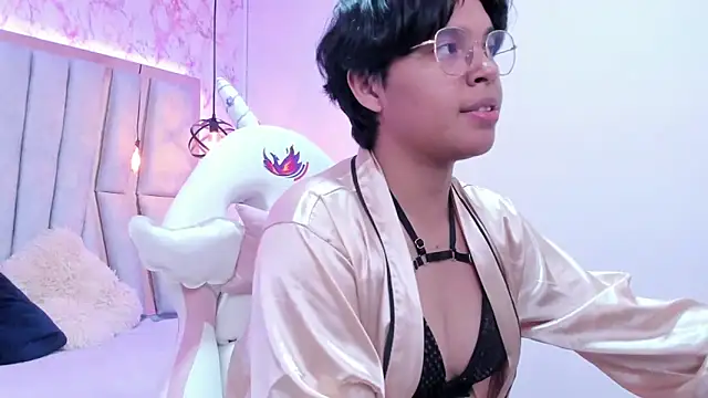 Snapshot of Emmapark_ chatting on 03-11-25, 10:53 Emmapark  online show from 03-11-25, 10:53