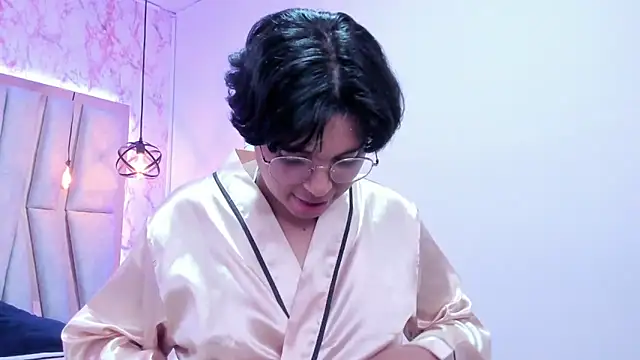 Snapshot of Emmapark_ chatting on 03-14-25, 10:27 Emmapark  online show from 03-14-25, 10:27