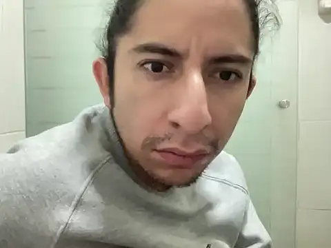 littlelatinhunter online show from 12-17-25, 10:10