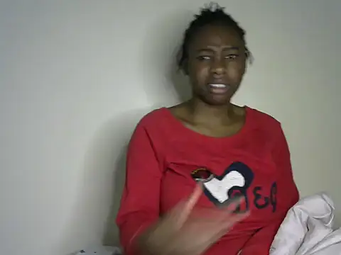 Snapshot of Novah_ chatting on 05-02-26, 03:17 Novah online show from 05-02-26, 03:17
