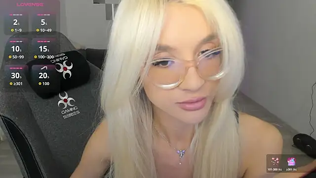 LovelyBianca online show from 04-30-26, 07:20