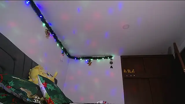 Yinn Silver online show from 12-18-24, 10:19