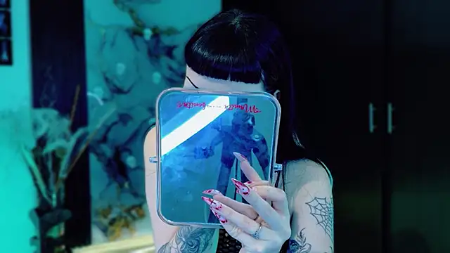 Madison Jackson online show from 11-26-25, 10:00