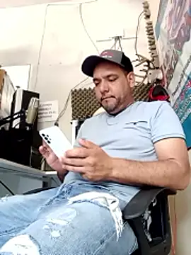 Snapshot of nek36 chatting on 05-18-26, 06:58 nek36 online show from 05-18-26, 06:58