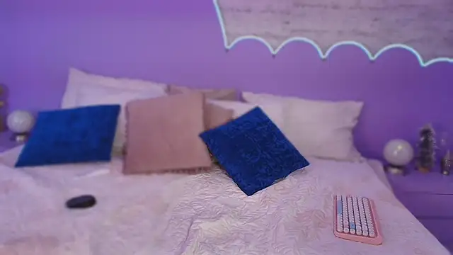 Snapshot of Giaa_Ross chatting on 02-12-26, 07:42 Giaa Ross online show from 02-12-26, 07:42